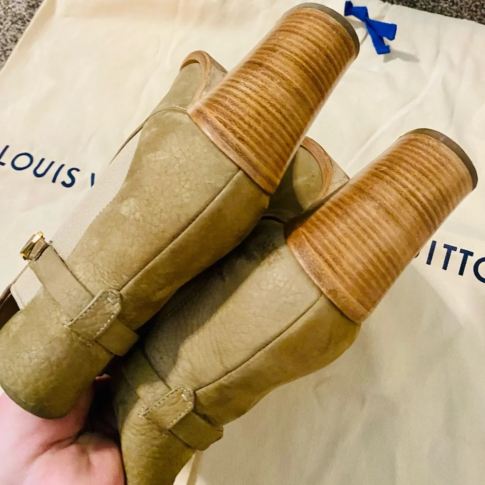 Louis Vuitton Beige Suede Adventure Heeled Ankle Boots